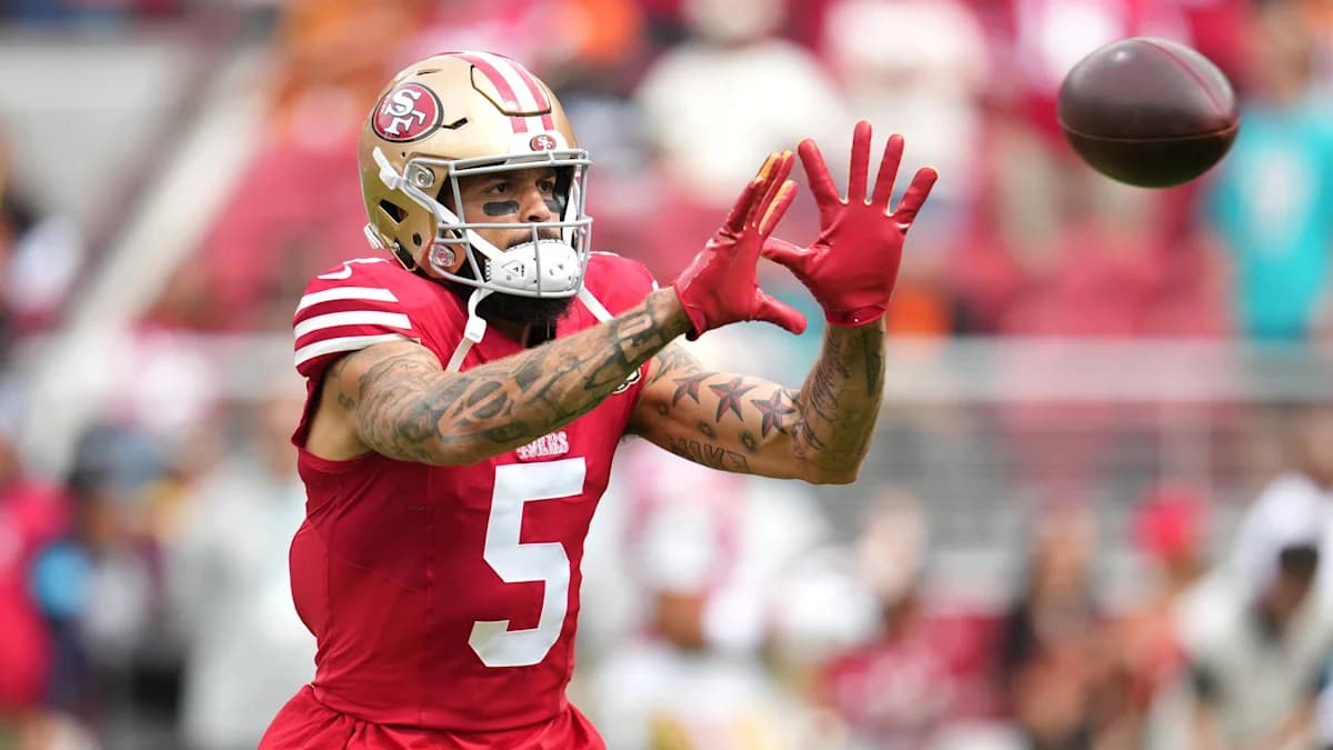 Mike Evans Carted Off With Rib Injury Against Cardinals