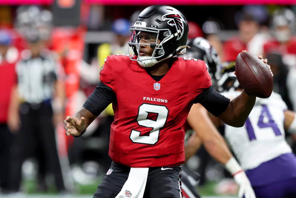Michael Penix Jr. Exits Sunday Night Football With Rib Injury, MRI Scheduled for Monday